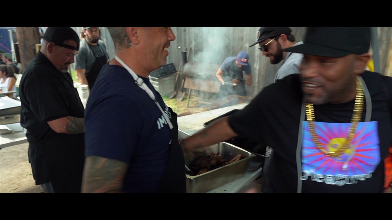 Bun B's Backyard BBQ Music is on the Menu +Comedor restaurant's "drive slow homie" remix