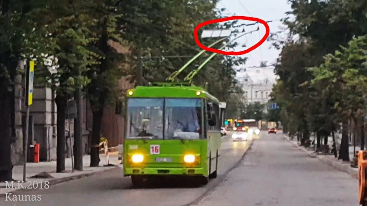 Troleibusai važiuoja nenaudojama linija