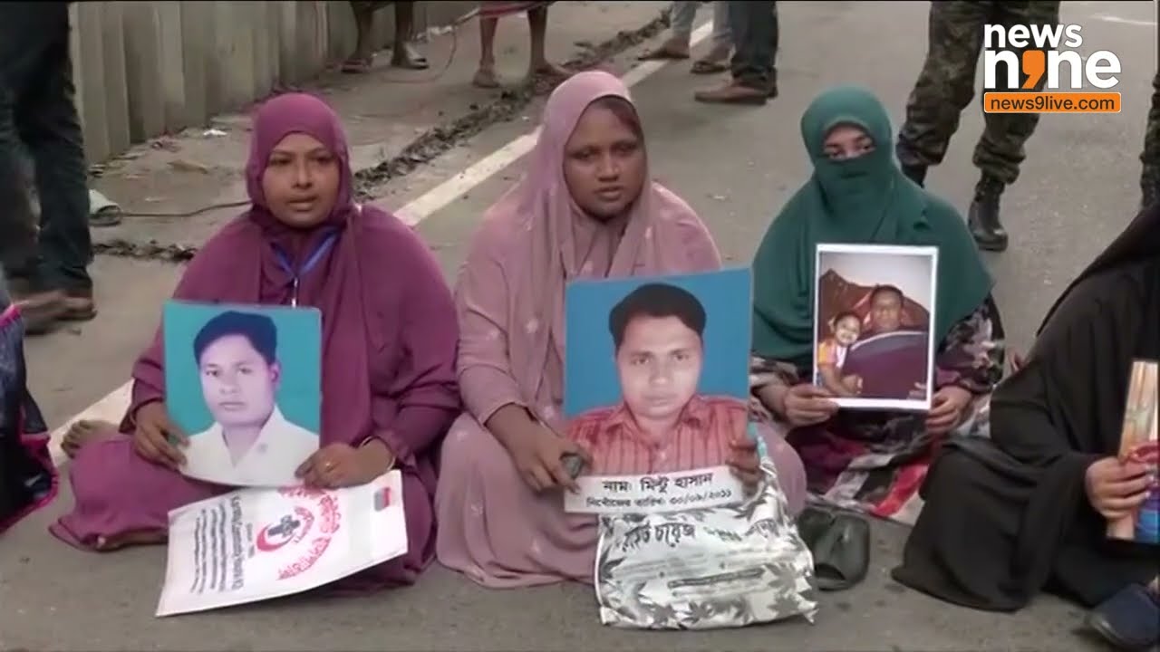 Bangladesh Hindus Protest Outside Jamuna State Guest House in Dhaka | News9
