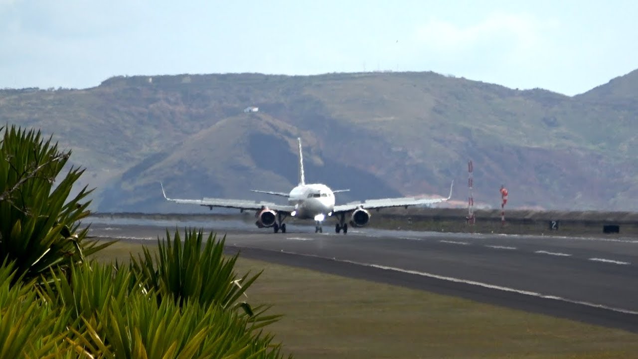 Madeira Airport - OE IBS - Airbus A320 214 - easyJet from Berlin