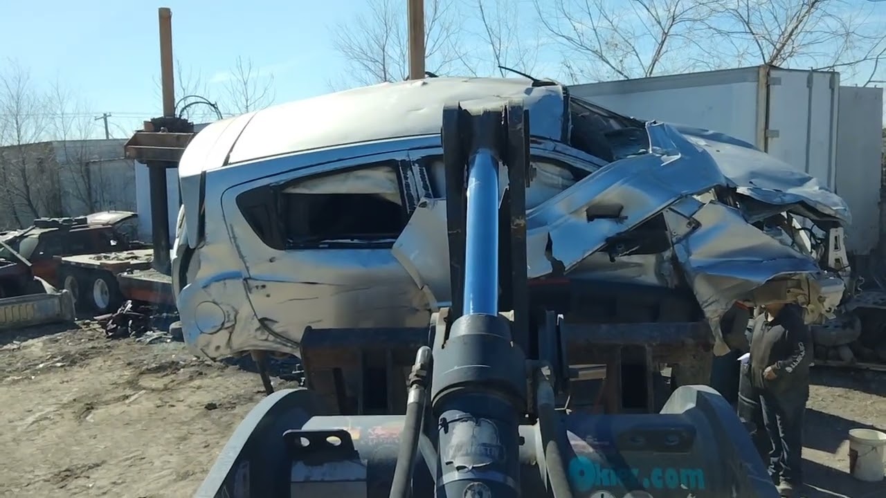 Amazing Car Crushing 👍🤠