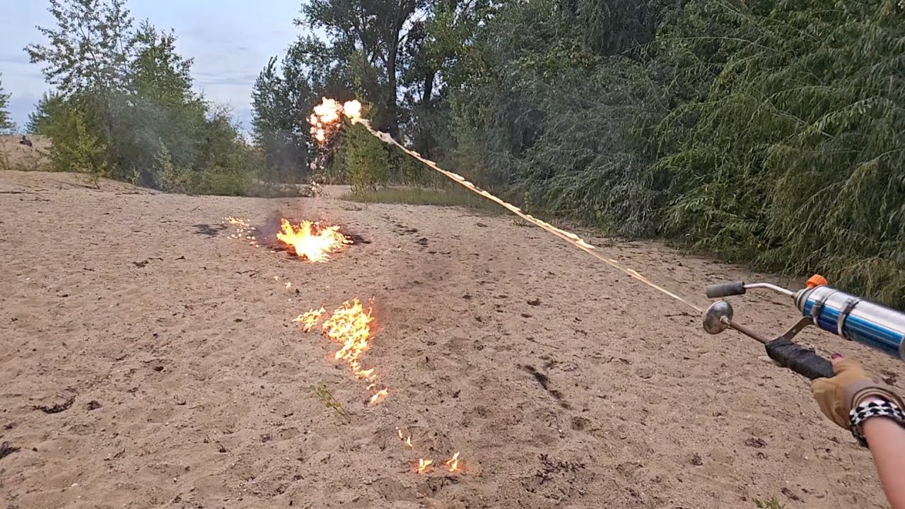 Тест напалма в огнемете | napalm test in a flamethrower