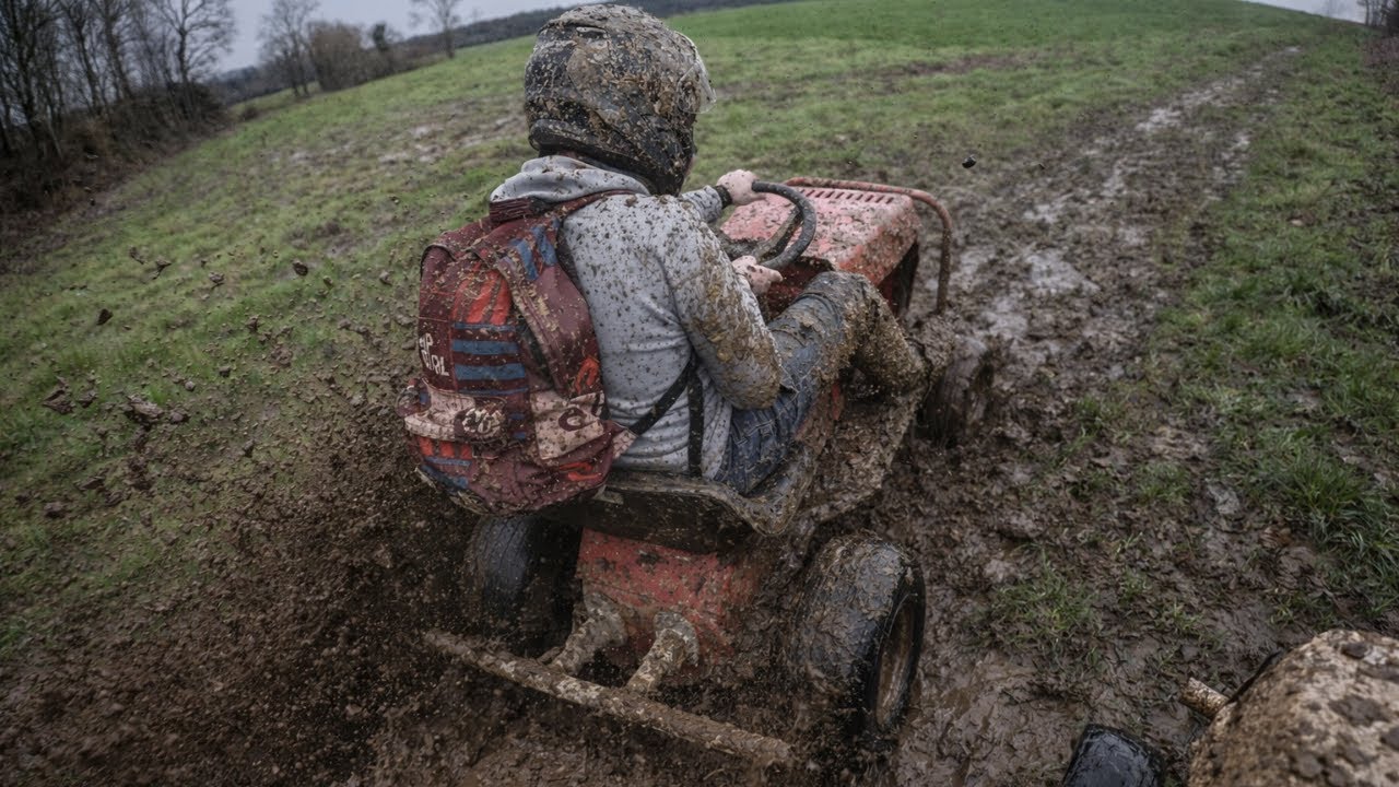 50KM/H en TRACTEUR TONDEUSE dans les CHEMIN