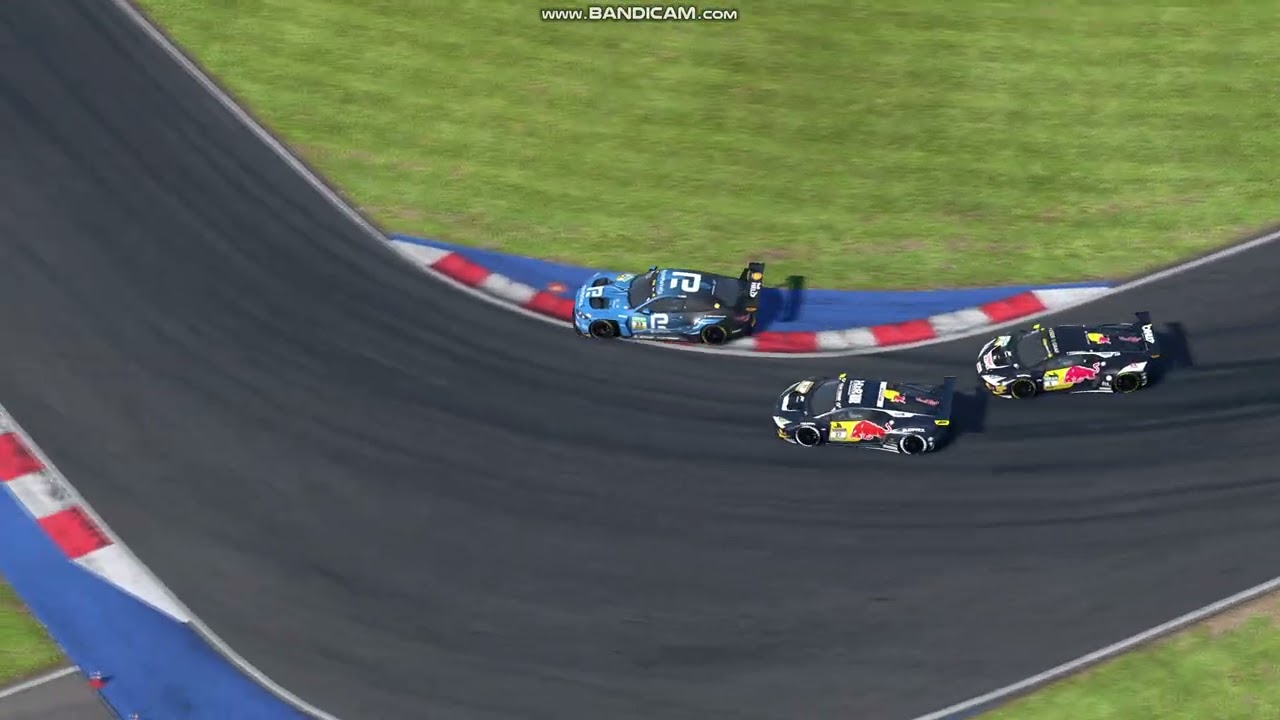 BMW entrou no campeonato errado...