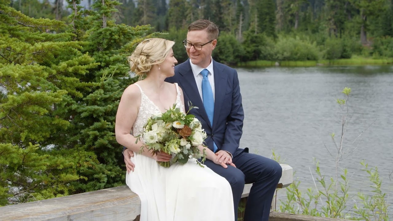 Jessica + Stephen's North Cascades Artist Point Elopement