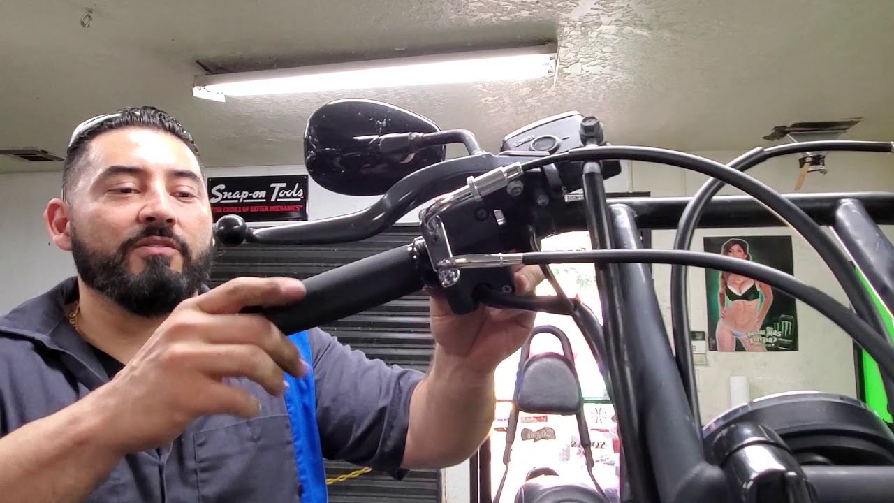 How to replace Throttle Cable on Yamaha Bolt 2017