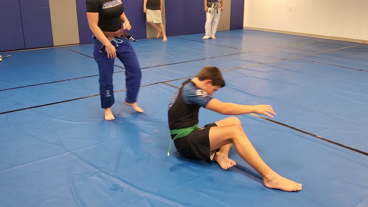 Fargo BJJ Kids - Thigh Bump From Side Clinch