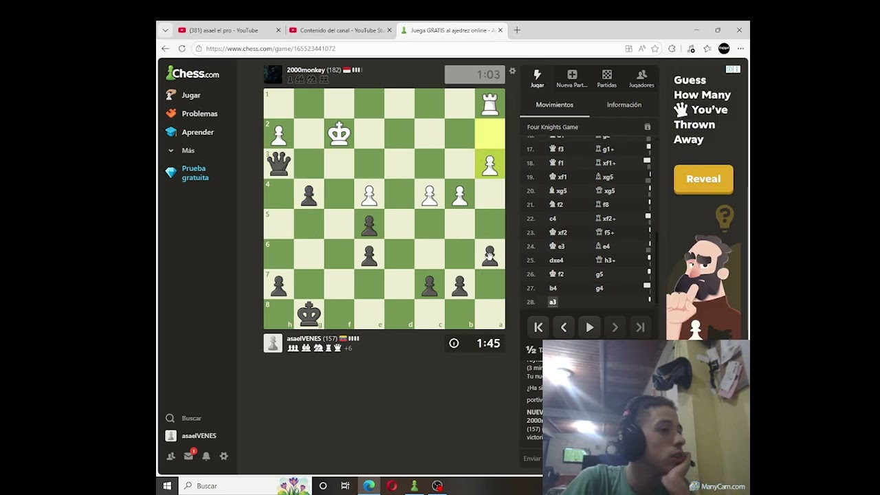 JUGANDO AJEDREZ
