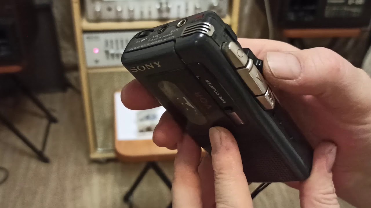 Sony m-607V - кассетный диктофон с голосовым управлением.
