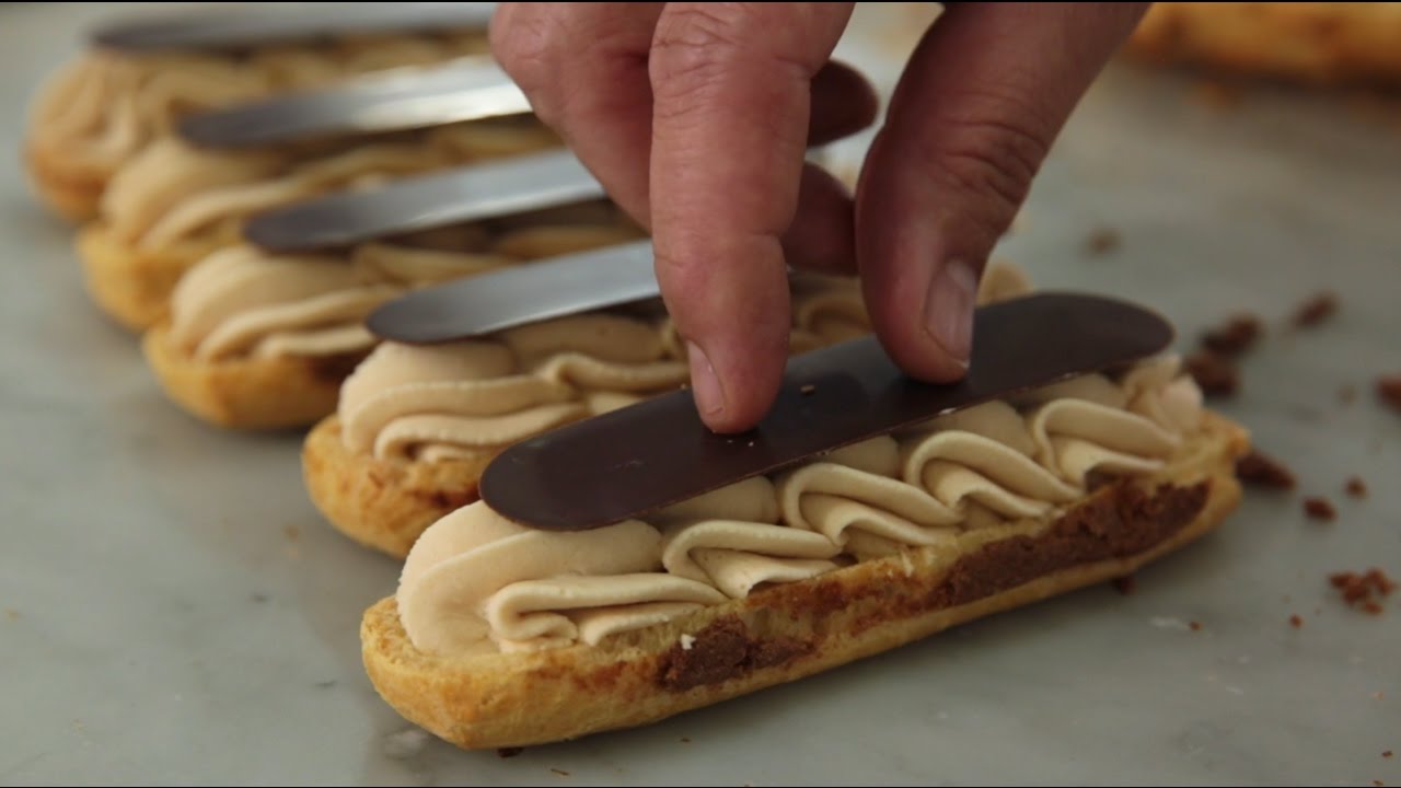 Bignè: le ricette dell'éclair, del Paris-Brest e del bignè fritto di Salvatore Gabbiano