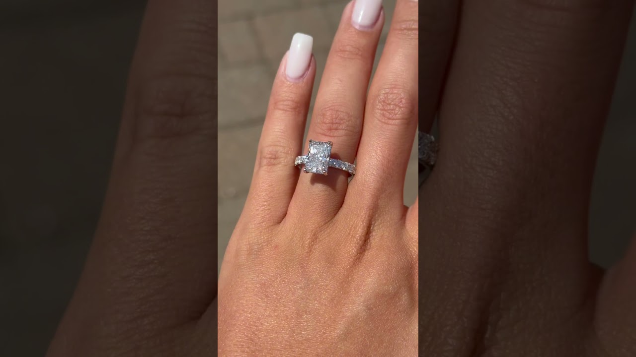 STUNNING 3 CARAT RADIANT ENGAGEMENT RING🤩