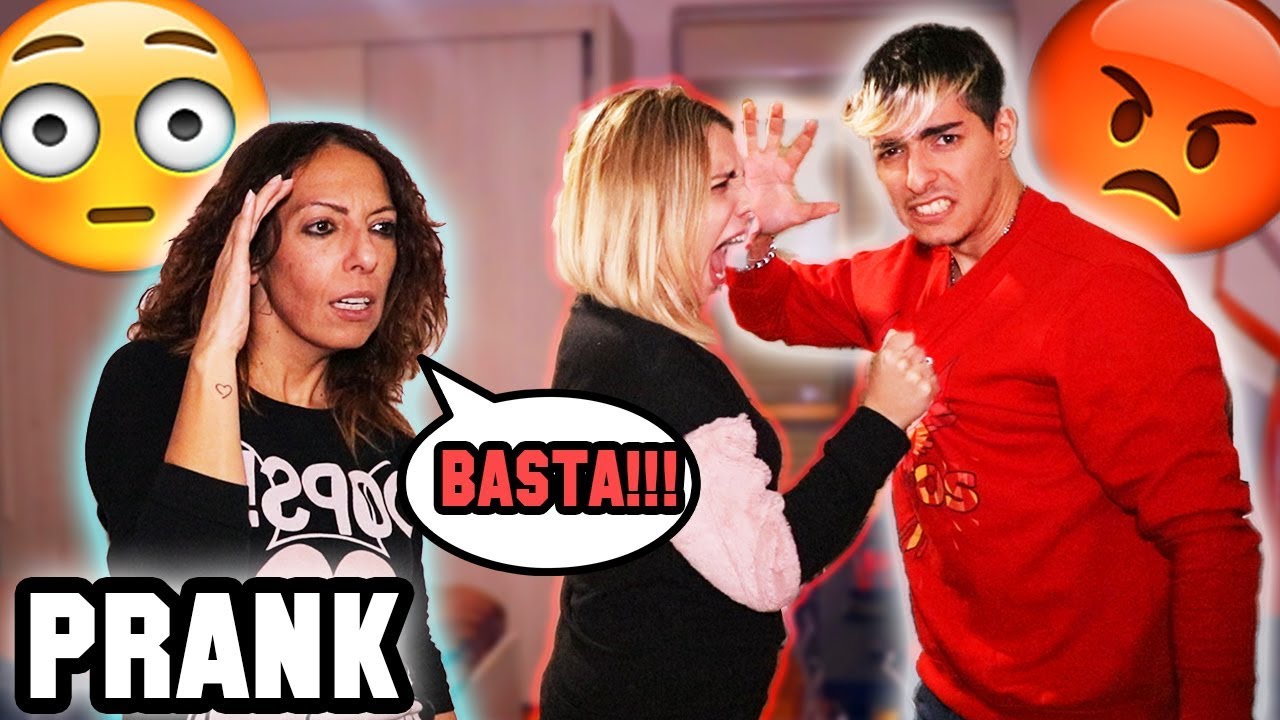 LITIGHIAMO DI FRONTE MIA MADRE! - PRANK *REAZIONE EPICA*