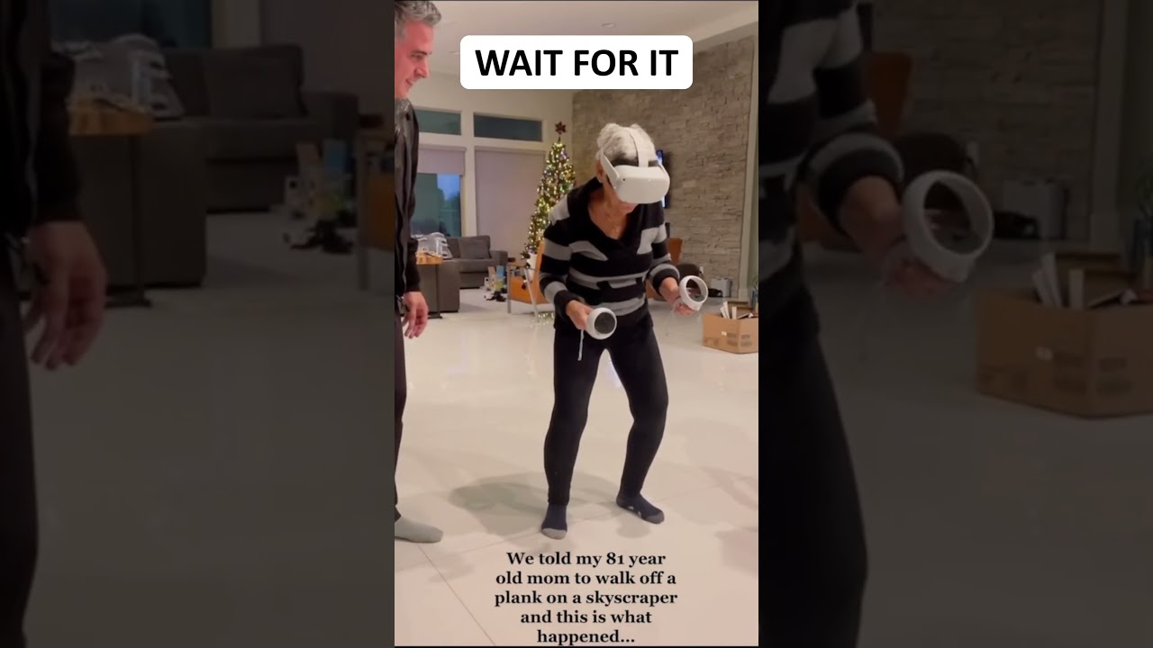 Grandma tries VR! 😳