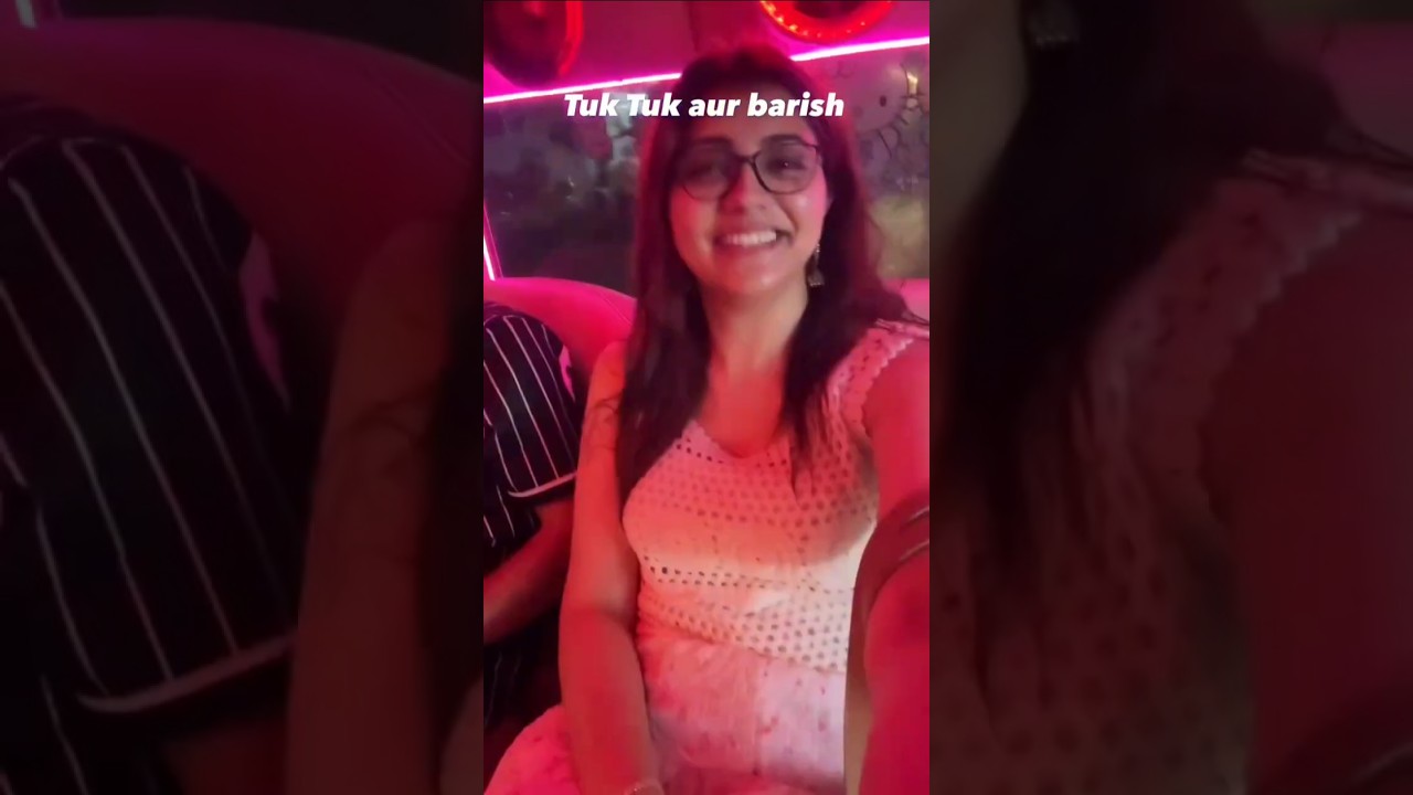 Irza Khan with hubby enjoying ride in tuktuk in Thailand #irzakhan #tuktuk #zeeshanali