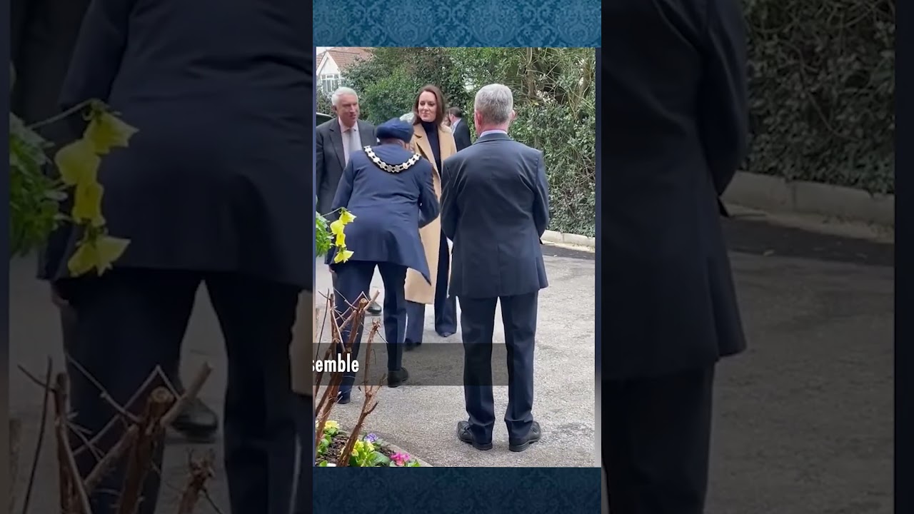 Princess Kate minimalist chic ensemble