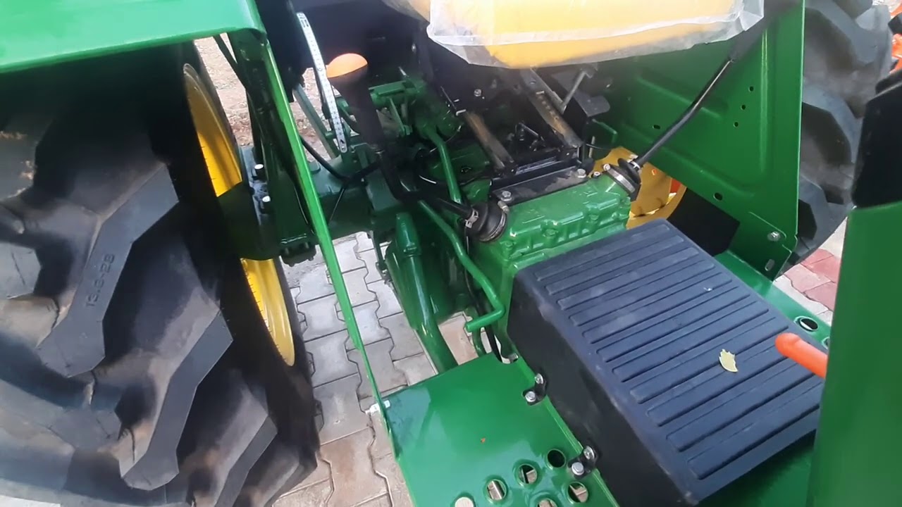 John deere ||  What is differential lock ? || कया काम है इस लिवर का जानते हो ||
