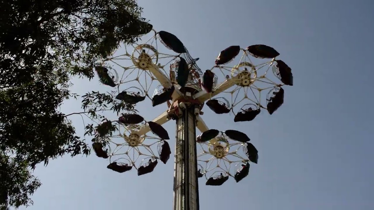 Kuwait Entertainment City &ndash; Pendlum ride