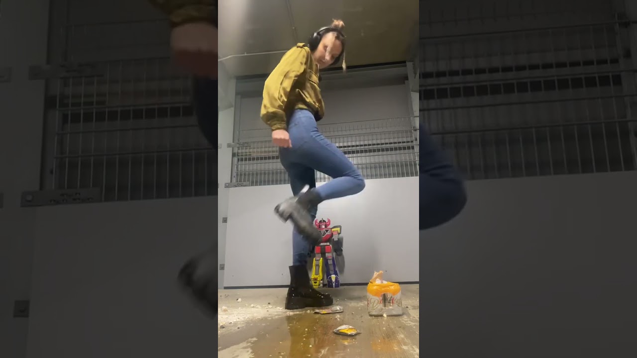 Dancing and can crush