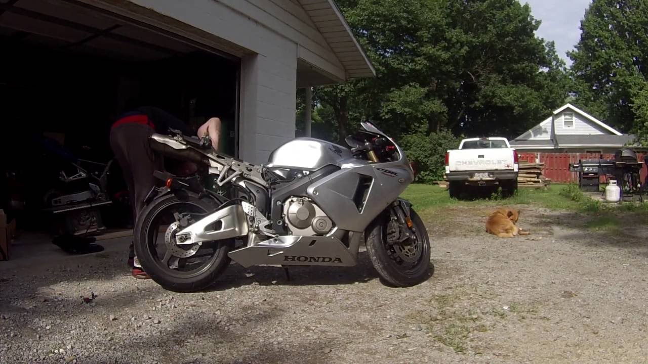 Two Brother Slip On Exhaust Install On A 2006 Honda CBR600RR