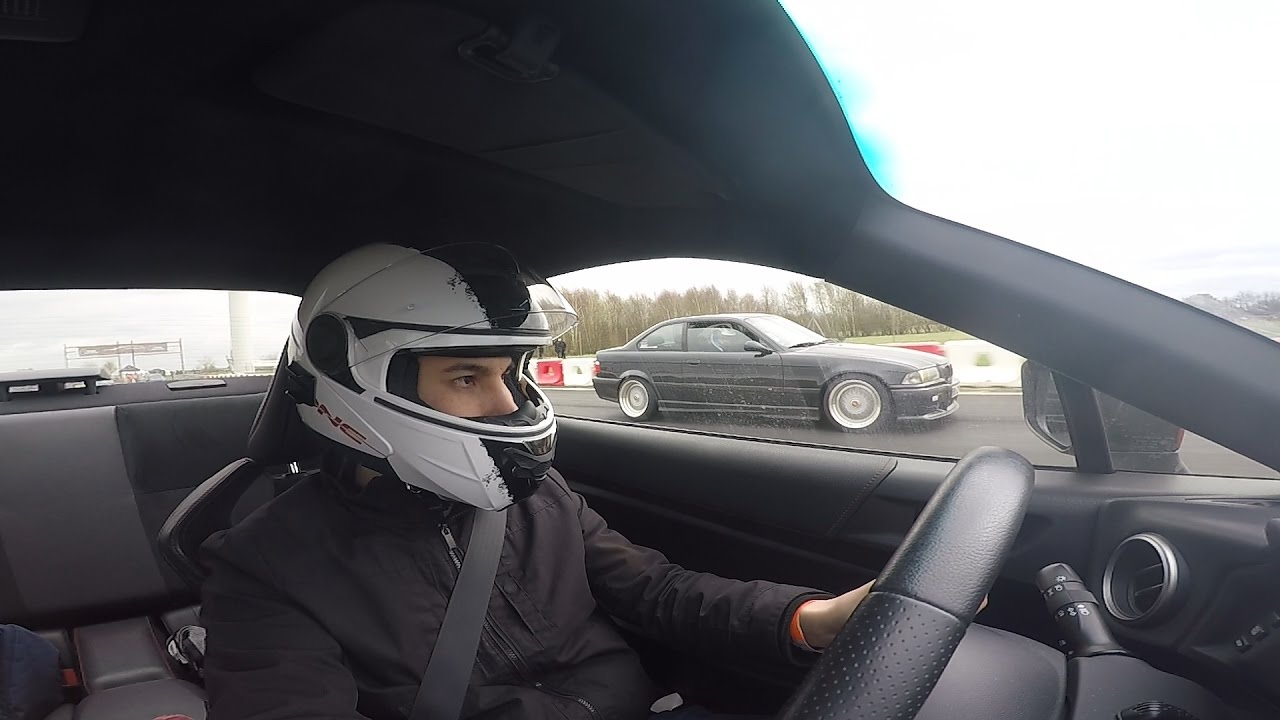 Toyota GT86 Full Stock vs BMW E36 323i (Stage 1)