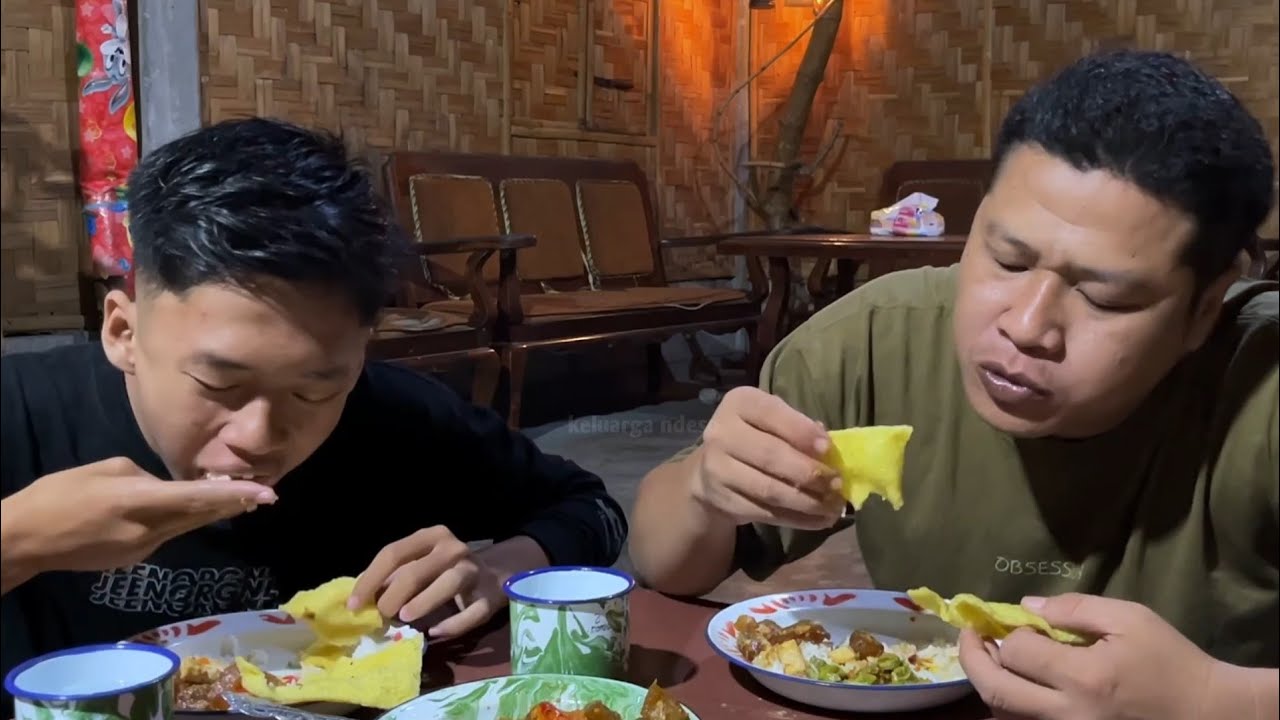 Masak kulit sapi pedas manis,sambel pokak, makan malam bersama keluarga 