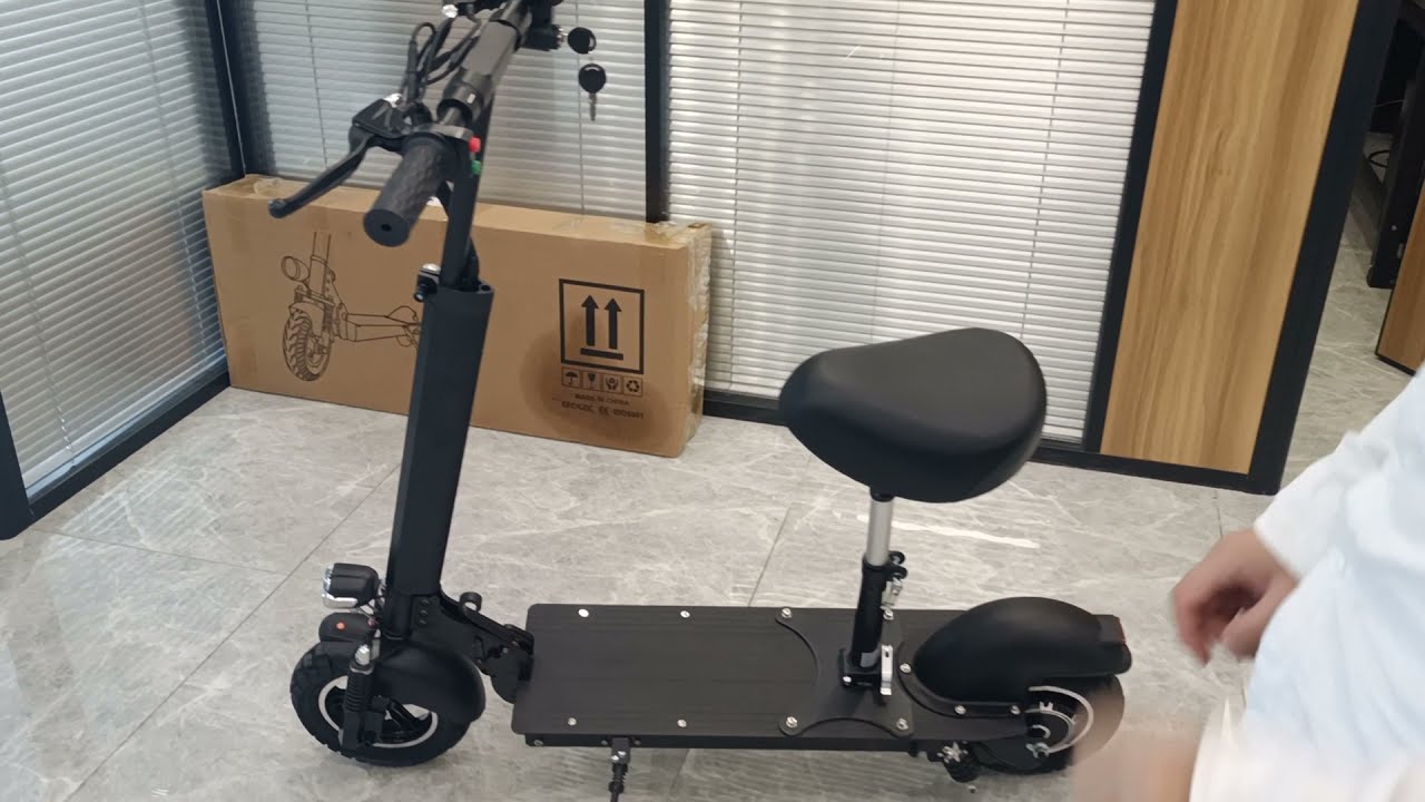 The solution to the shaking of the handlebar of the scooter