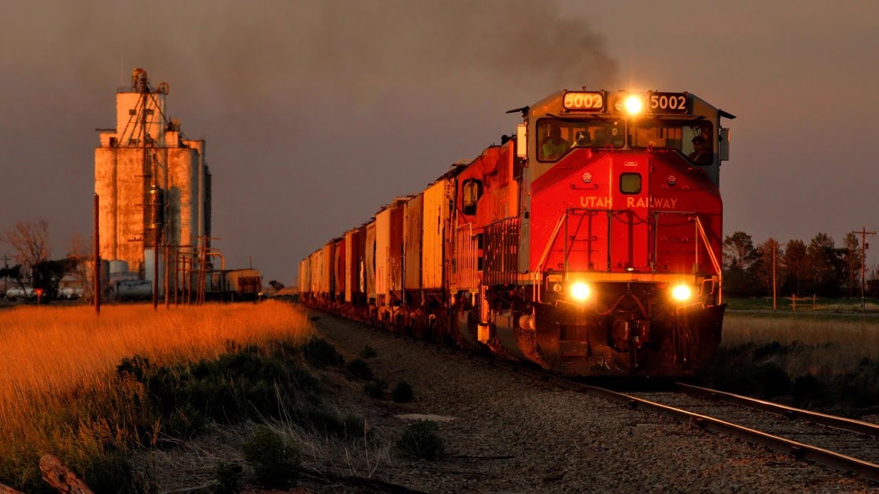 Chasing a Utah Railway MK50-3 on the KYLE