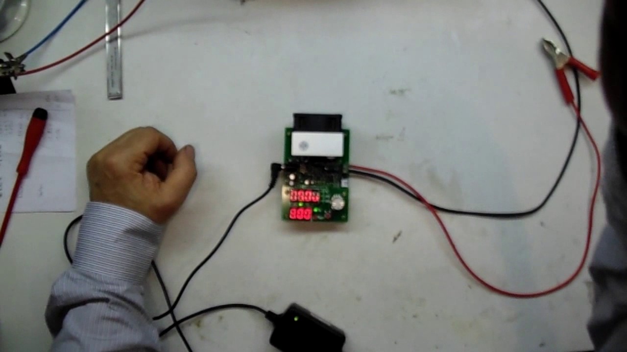 Essai du module de décharge batteries 60W à courant constant