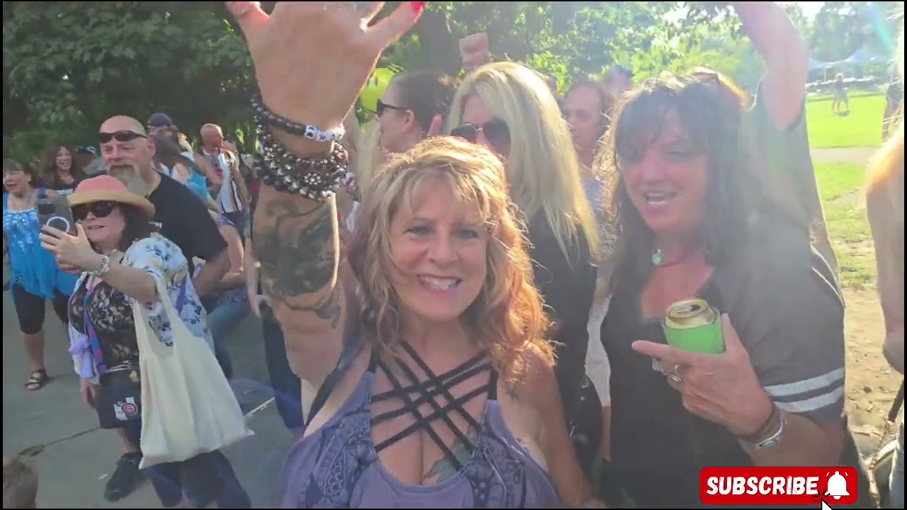 Cover Dogs REUNION PINIC SCHILLER WOODS 2025