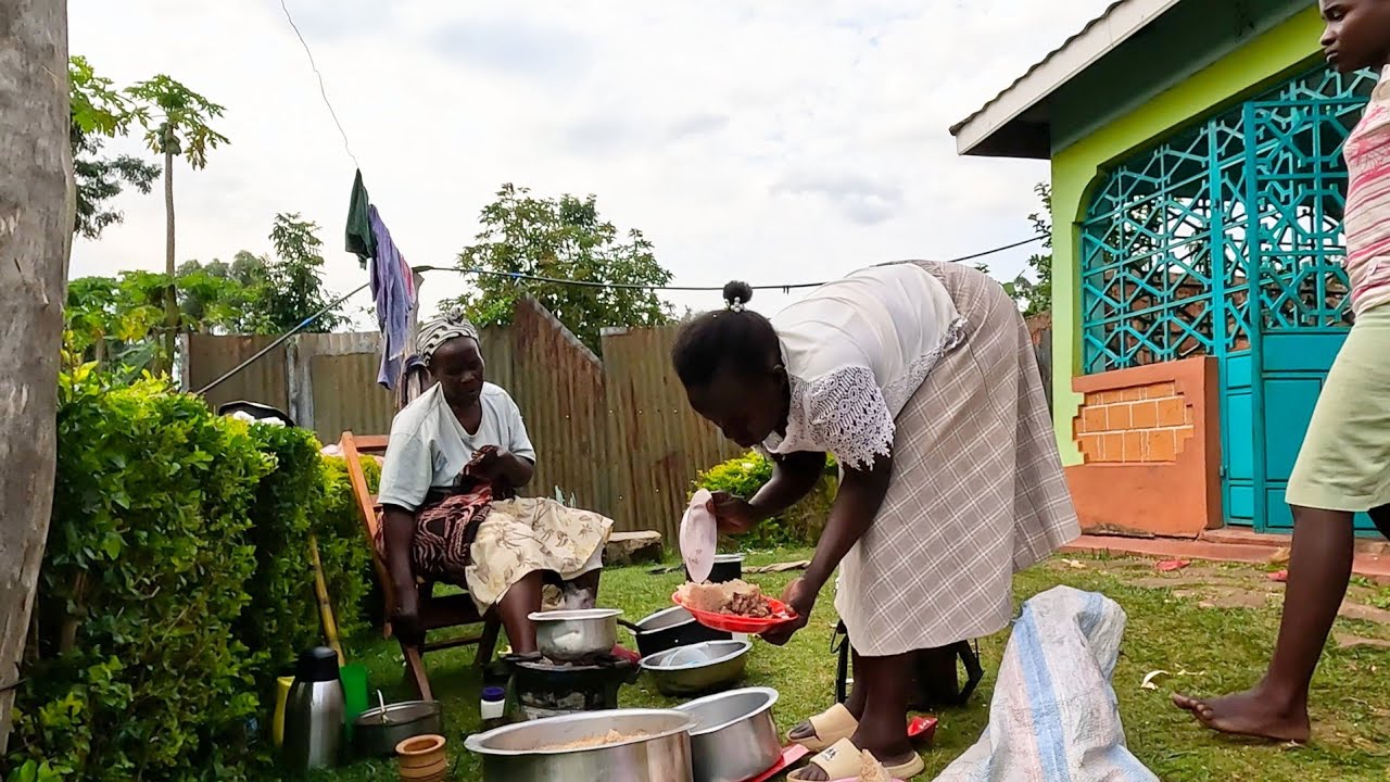 Готовлю пилау и ньяма-чому для своих родственников в деревне Кения 🇰🇪. Детям очень понравилось 😋