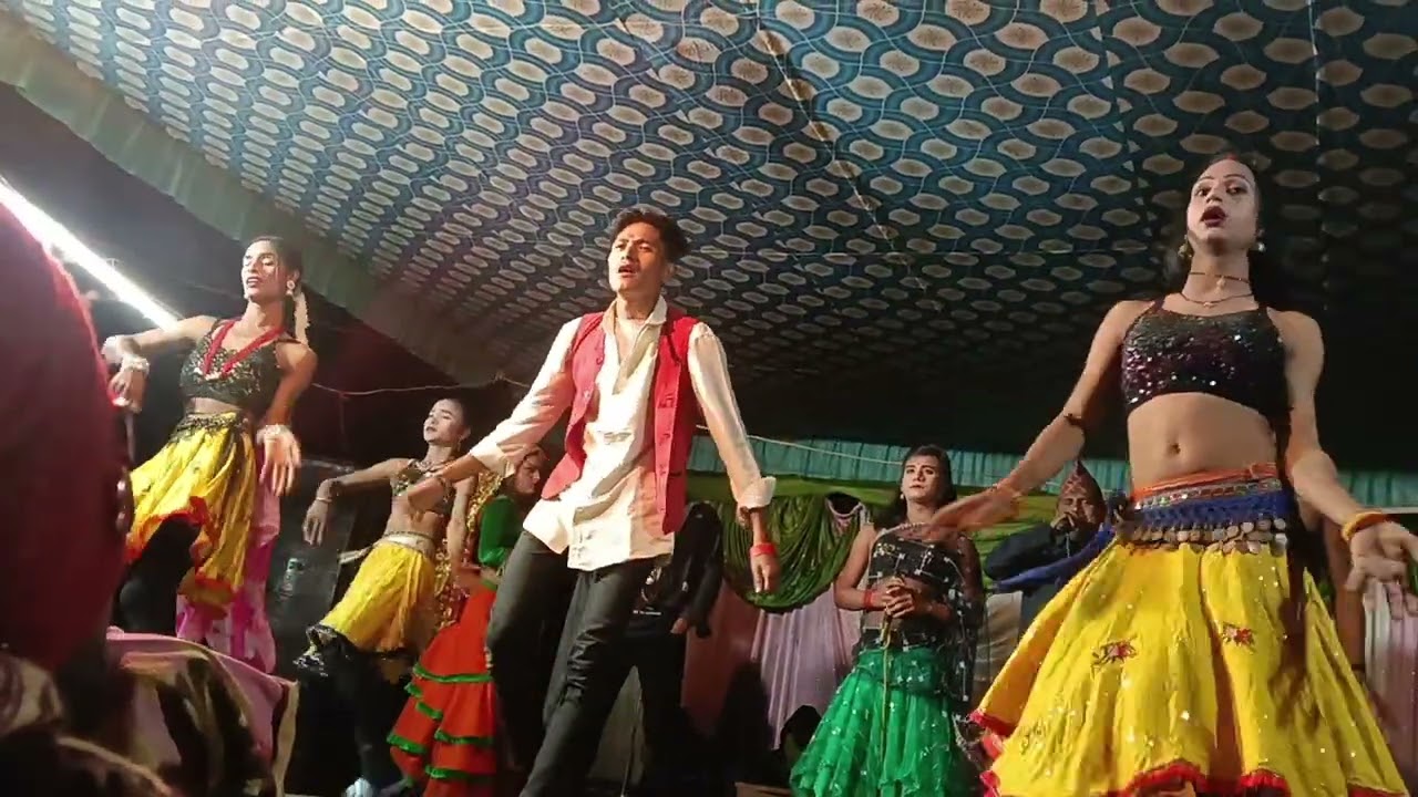 Der na ho jaye kahi der na ho jaye singing performance 