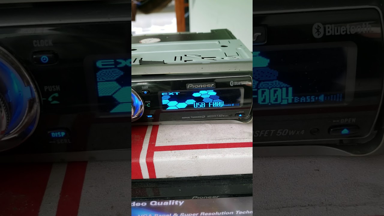 Pioneer golfinho o melhor DEH P8880BT gráficos e rodando usb