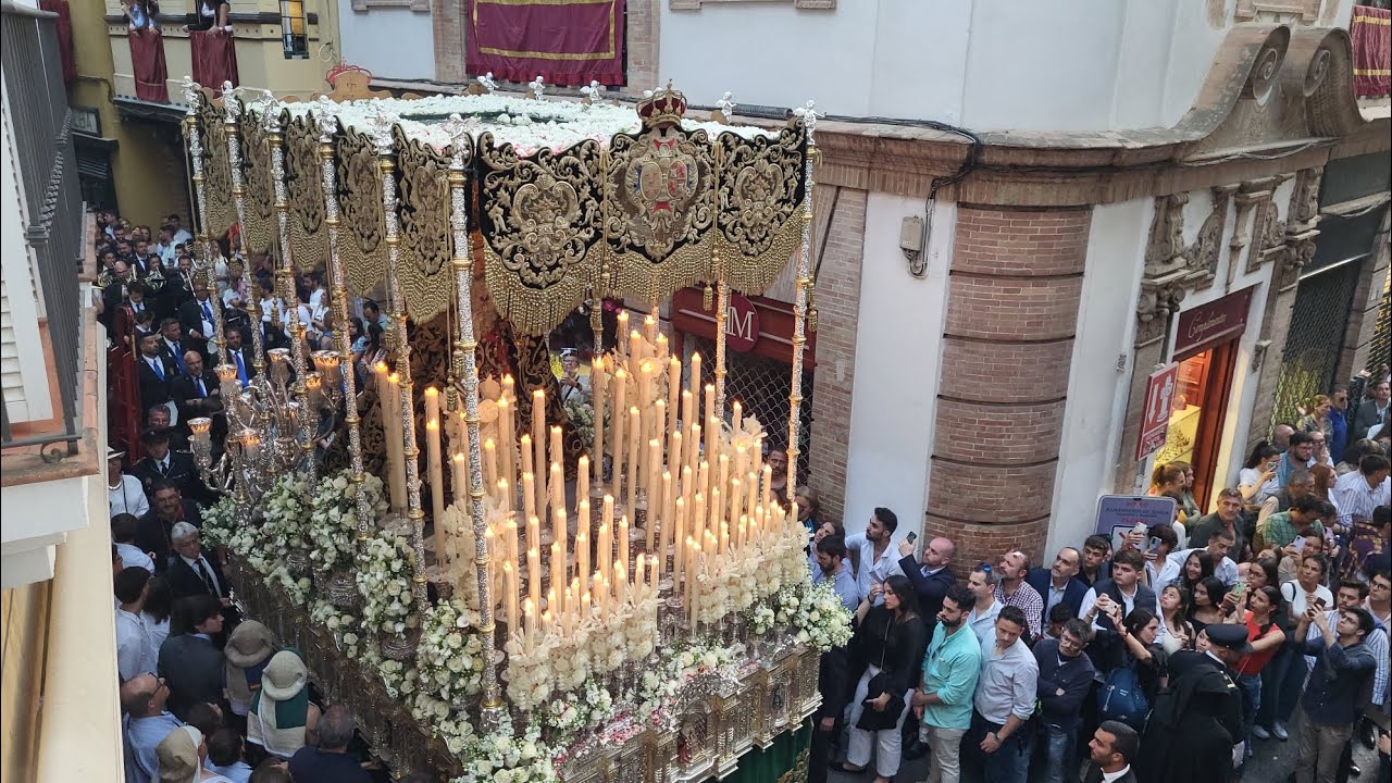 Virgen de la Esperanza de la Trinidad en calle Francos