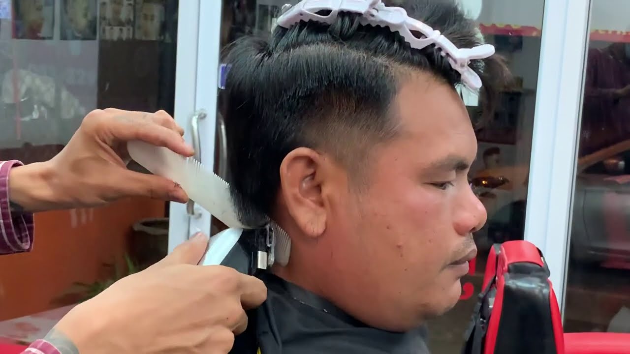 รองทรงสูง ขึ้นทรงด้วยหวีใหญ่/สไตล์ชายบาร์เบอร์อุดร