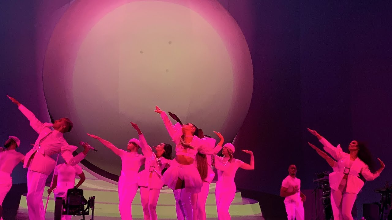 Ariana Grande - Be Alright | LONDON NIGHT 1 ~ PIT sweetener tour