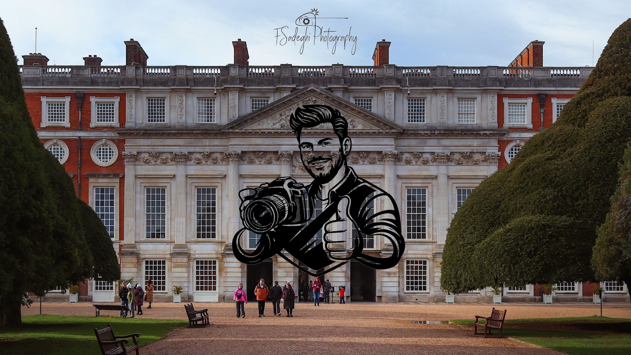 Walking Tour around the Hampton Court Palace of London