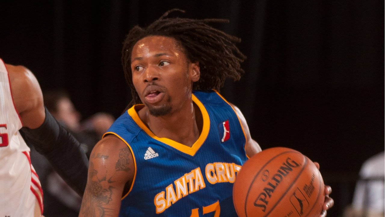 Kiwi Gardner EXPLODES for 23 in amazing 4th-quarter comeback!
