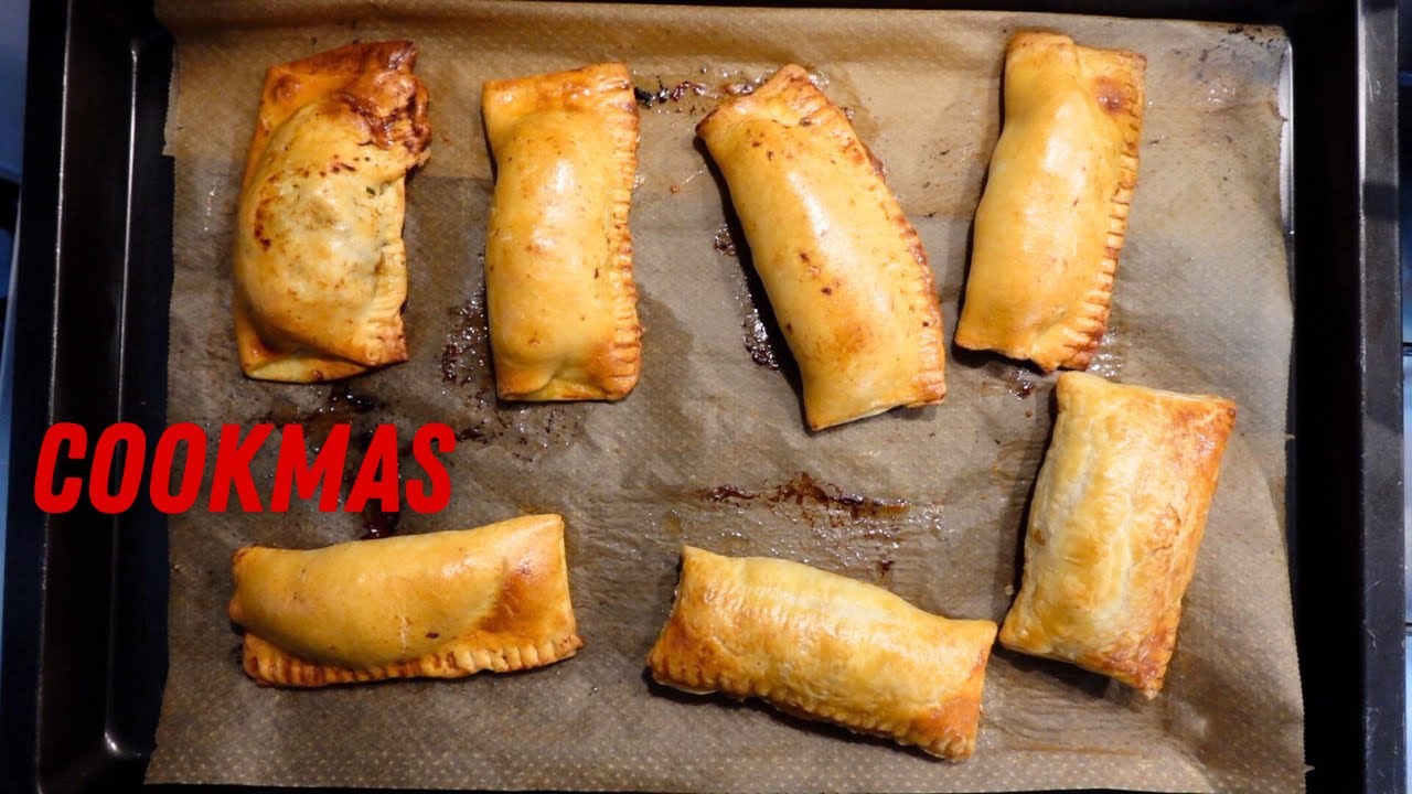 Surinaamse VLEESBROODJES met rundergehakt in de oven bakken - moeders recept - CookMas 14/25