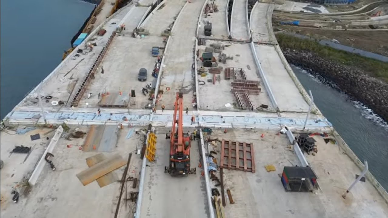 2026.01.30  淡江大橋 淡水端 P160上超大伸縮縫灌漿完成 施工概況近距觀察 空拍 LIVE 直播