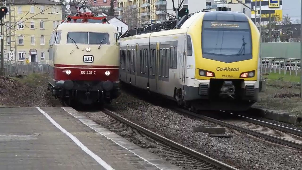 103 245 mit TEE Sonderzug aus Bonn zum Stuttgarter Weihnachtsmarkt in Stuttgart-Zuffenhausen