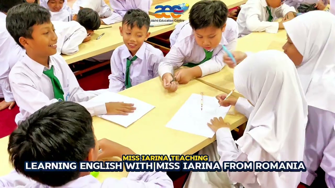English Progam | Miss line from Denmark and Miss Iarina from Romania