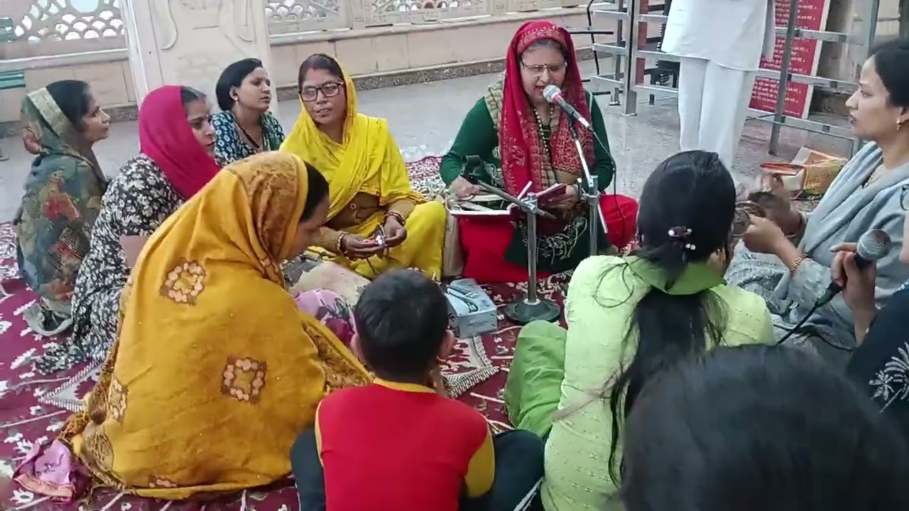 Jamuna jaaungi Sakhi main Jamuna jaaungi Hriday Se Laga Ke Baba main Tumhen manaungi live 