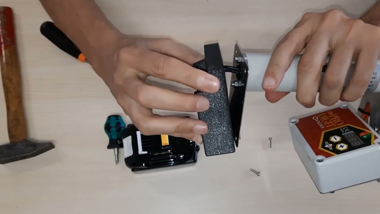 OXALIKA Cordless: How to apply the MAKITA battery adapter