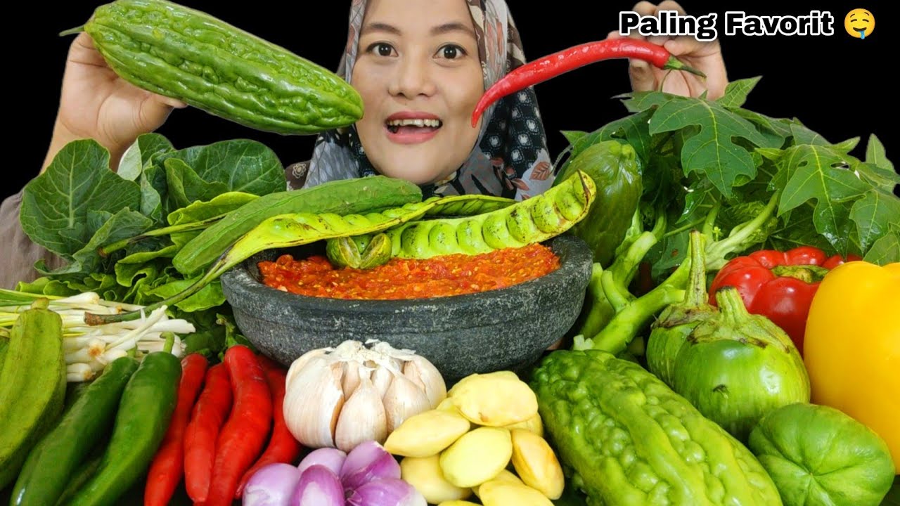 MAKAN LALAPAN MENTAH SAMBAL TERASI TANPA NASI - NIKMAT HQQ !!!