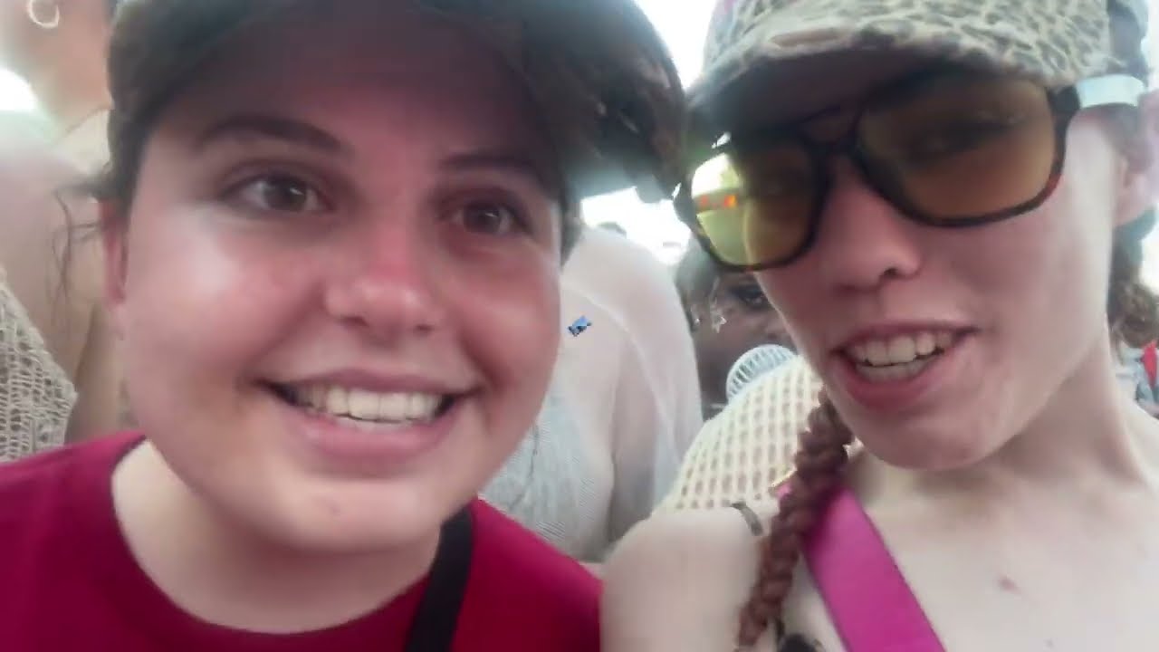 laneway vlog but i vomit in the mosh (emotional)