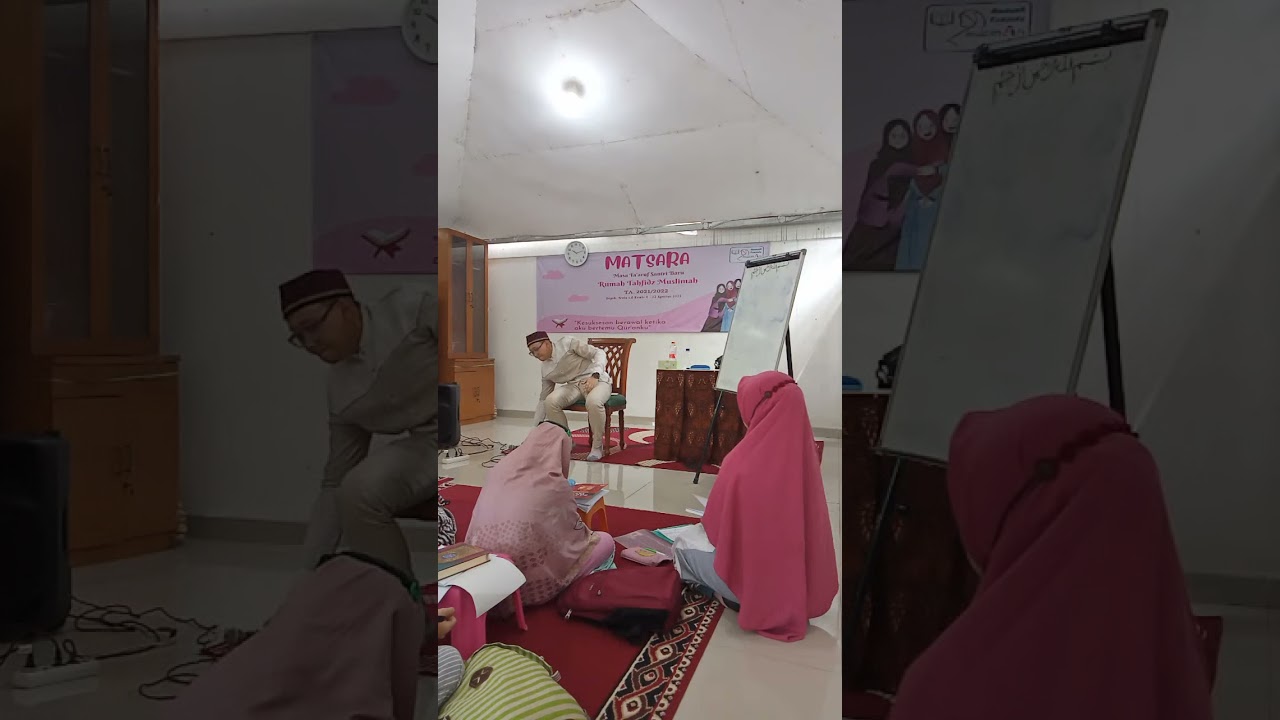 Sorotan 1.50.25 - 1.55.25 dari Motivasi Al-Qur'an Dan Adab (Ust. M. Husein, S.Pd.I)