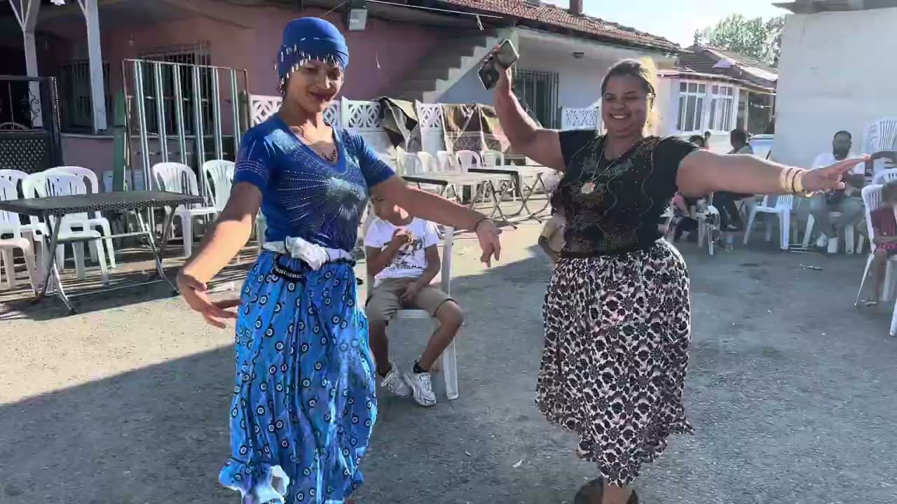 Roman düğünü Sakarya Karaköy muhteşem oynadılar Grup Babalar iletişim: 0535 325 43 11