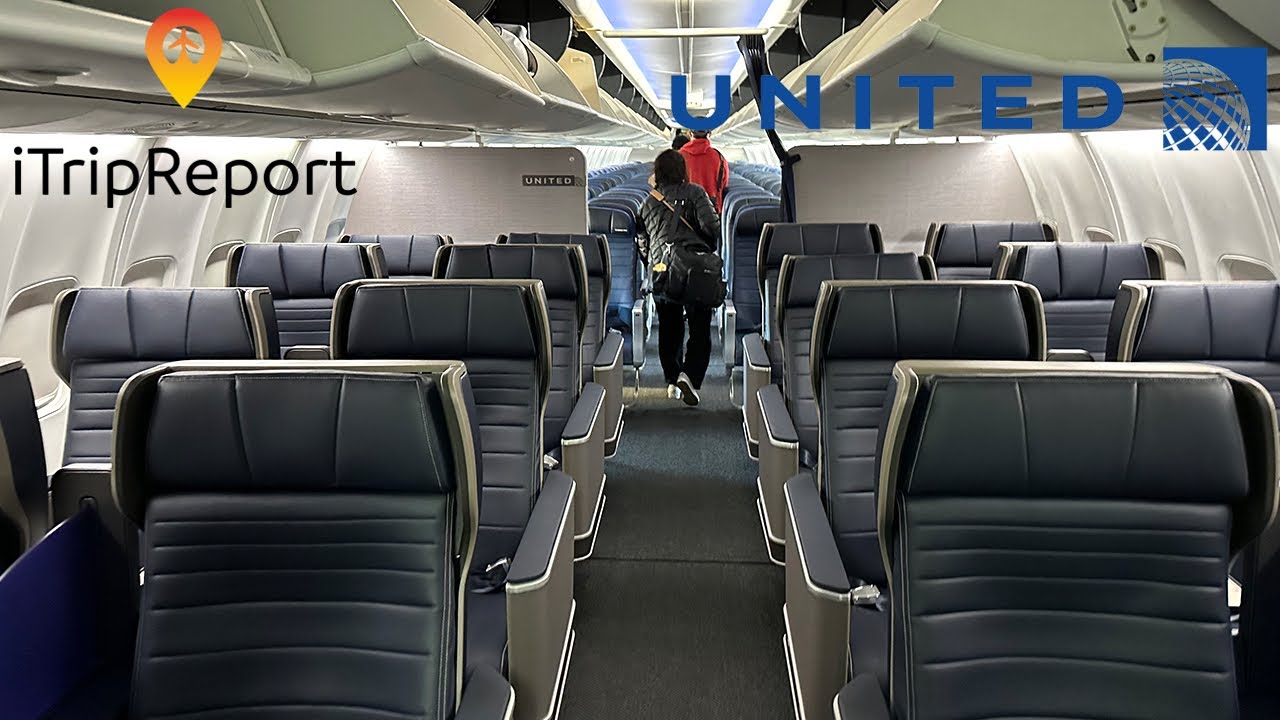 NEW INTERIOR United 737-800NG NEXT First Class Trip Report