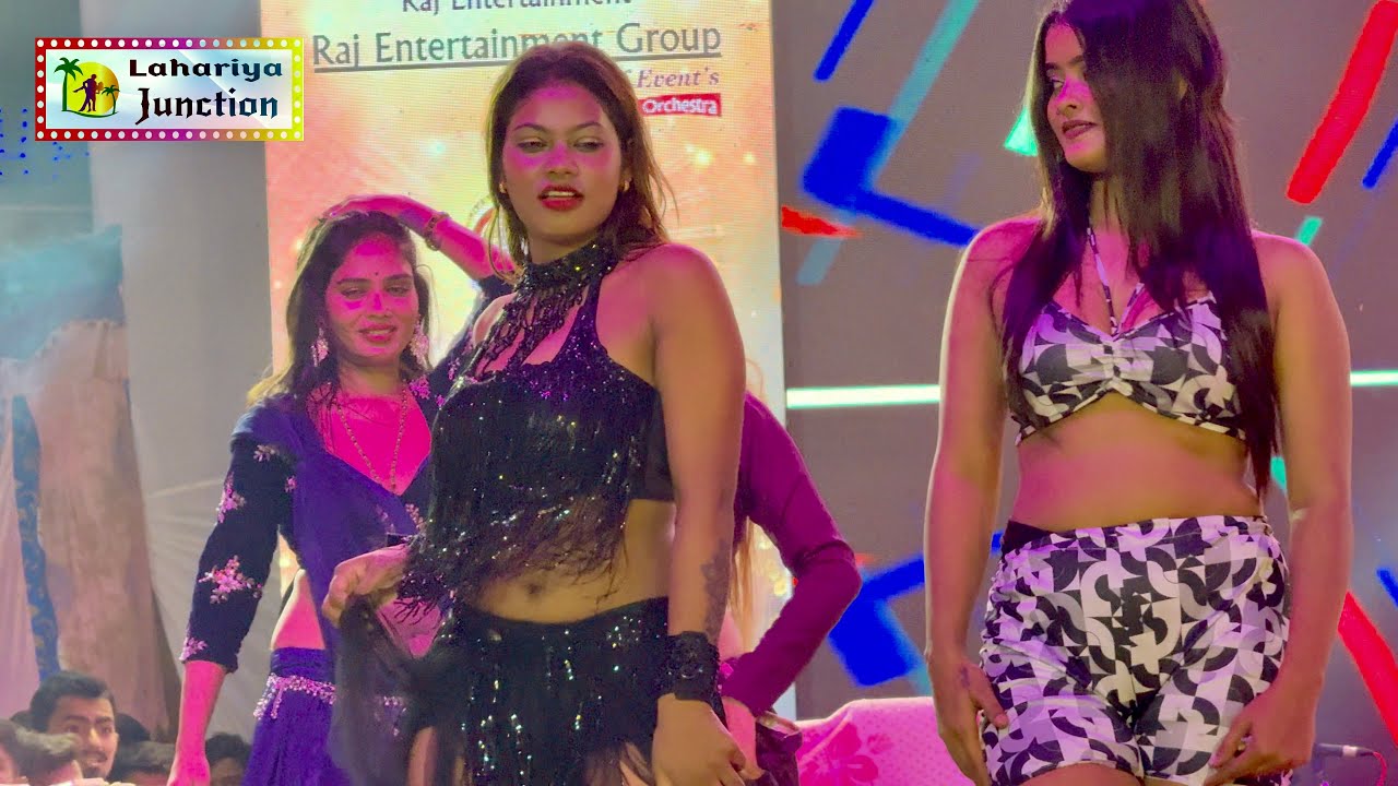 #daniyawandance - सड़िया में परी लागेलू || Sadiya Me Pari Lagelu #Laxmi Puja  -  Stage Program 2024