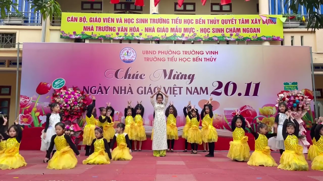 Bài học đầu tiên - Trà My múa cùng các bạn